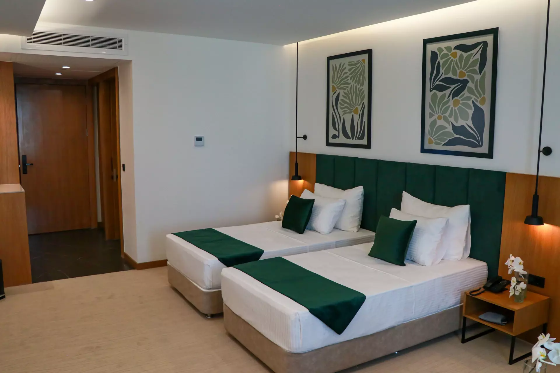 Alibaba https://cdn.alibaba.ir/ostorage/hotel-accommodation-images/68735ba5ac13a7ed0d855848_توئین (2).webp